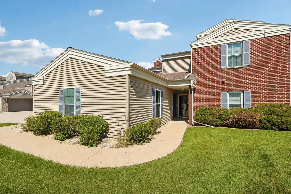 N16W26539 Tall Reeds LANE #A, Pewaukee, WI 53072 - #1