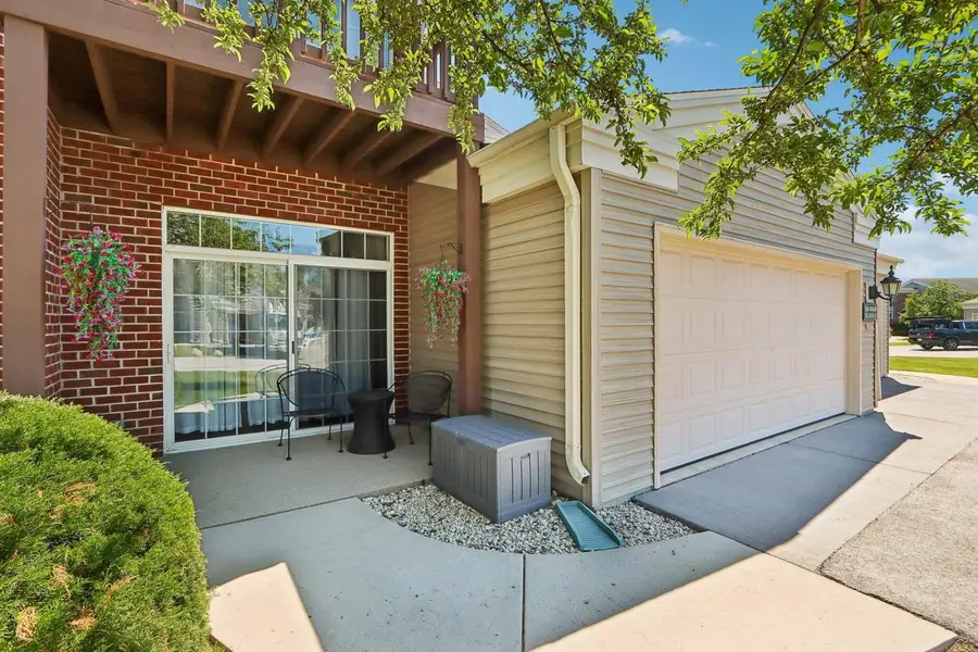 N16W26539 Tall Reeds LANE #A, Pewaukee, WI 53072 - #2