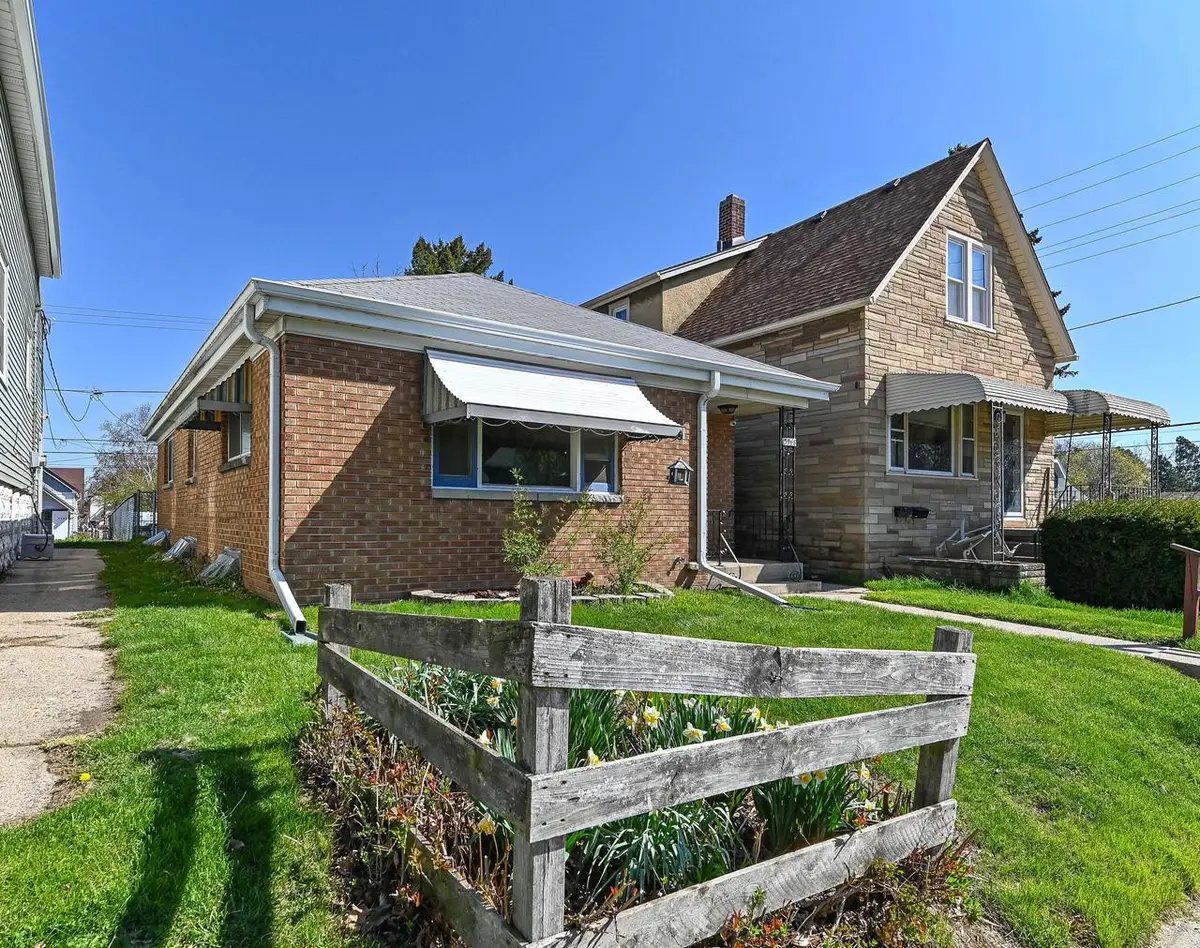 3948 E Underwood AVENUE, Cudahy, WI 53110 - #1