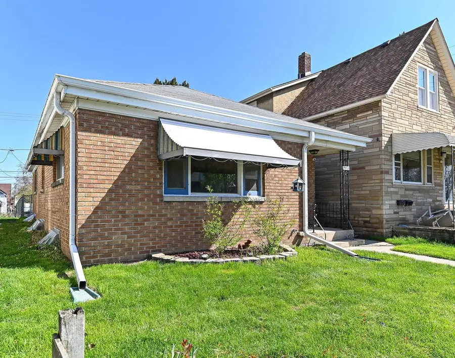 3948 E Underwood AVENUE, Cudahy, WI 53110 - #2