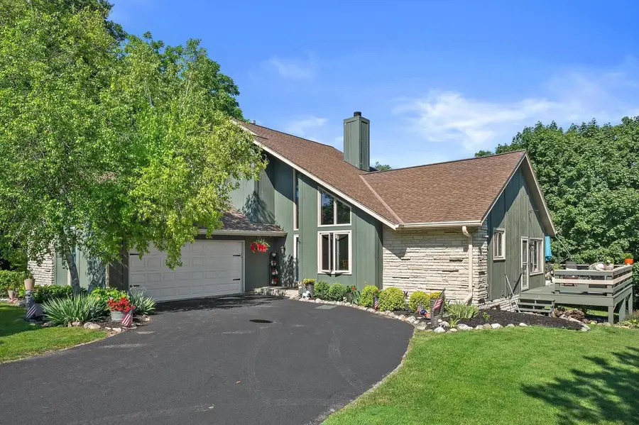 5220 S Skyline DRIVE, New Berlin, WI 53151 - #2