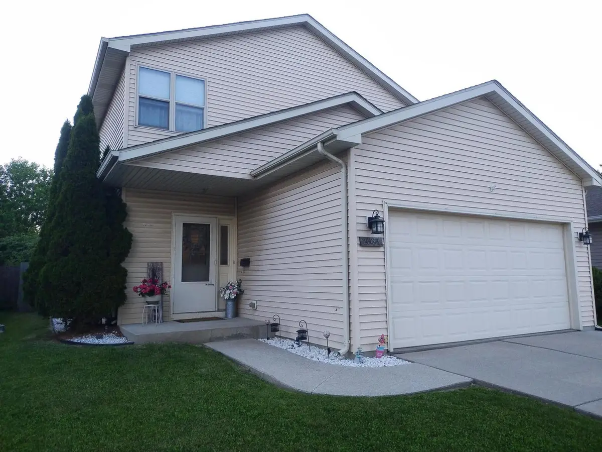 2024 Grove AVENUE, Racine, WI 53405 - #1