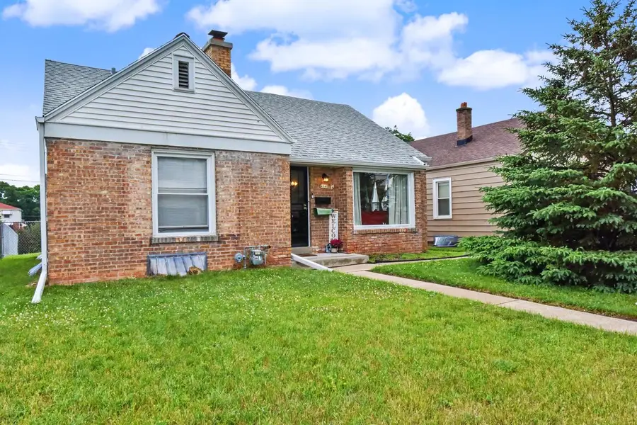 4040 N 49th STREET, Milwaukee, WI 53216 - #2