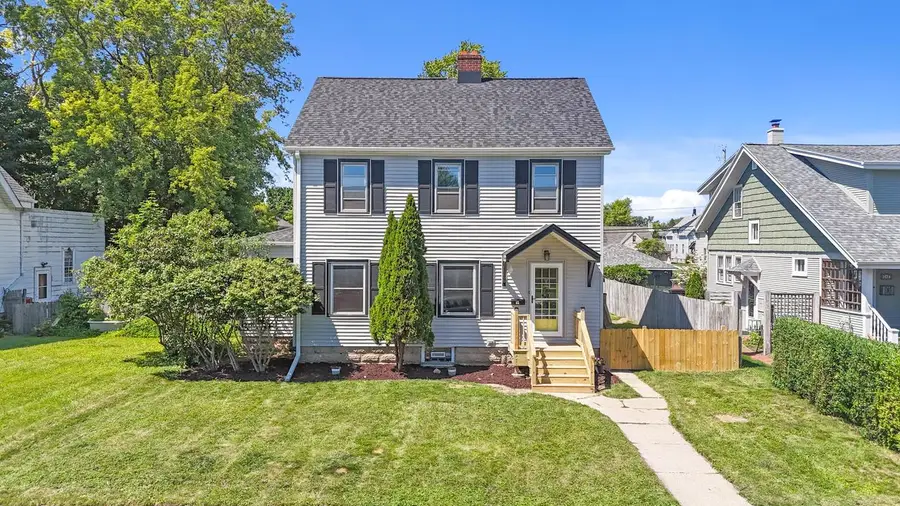 612 Marquette AVENUE, South Milwaukee, WI 53172 - #2