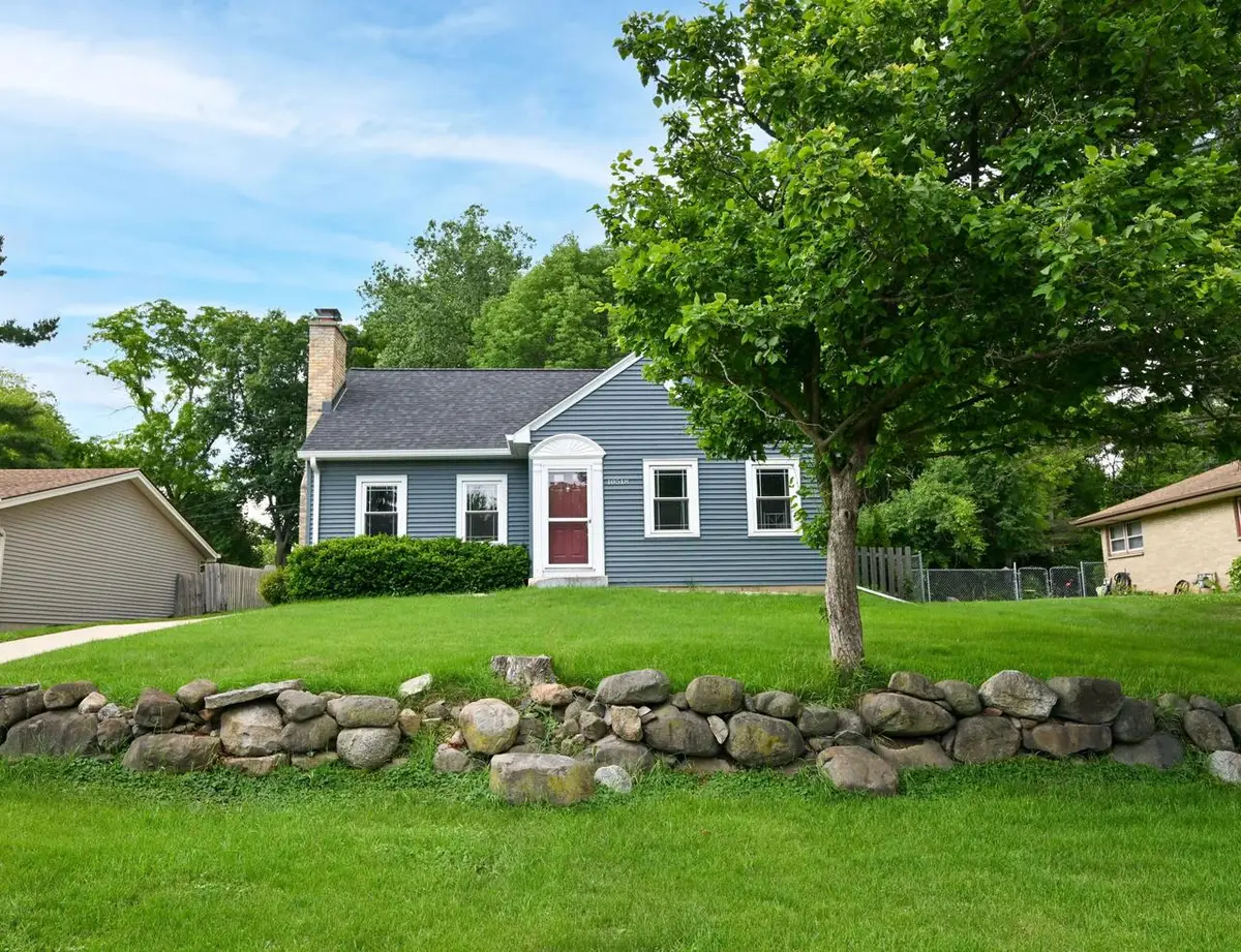 10518 W Spring Green ROAD, Greenfield, WI 53228 - #1