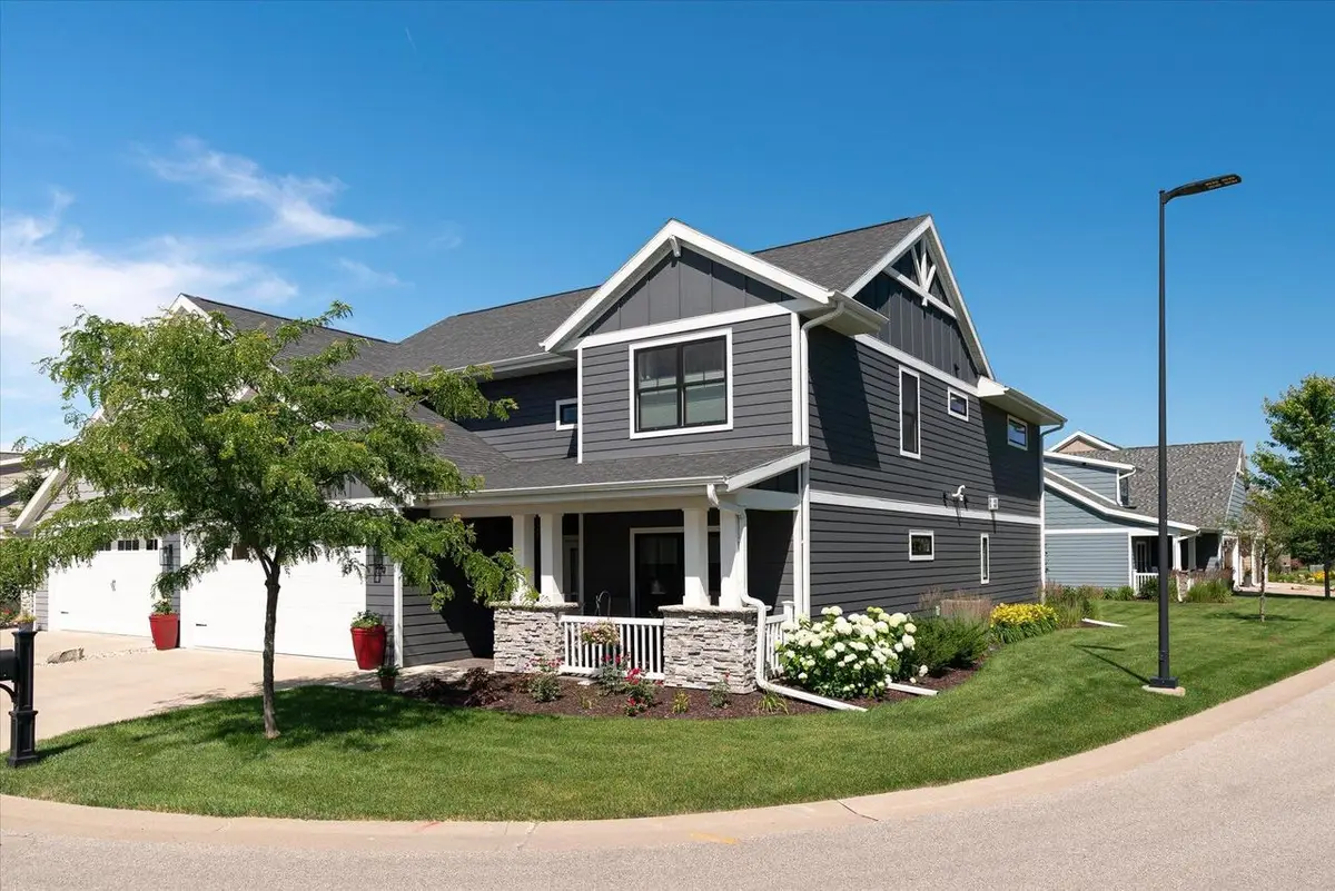 329 River POINT, La Crosse, WI 54601 - #1
