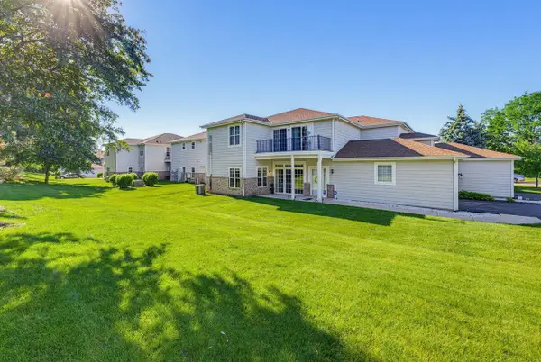 6551 Meadowlands CIRCLE #4 B, Pleasant Prairie, WI 53158