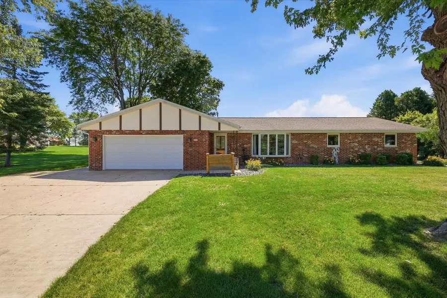 4112 Mueller DRIVE, Hartford, WI 53027 - #2