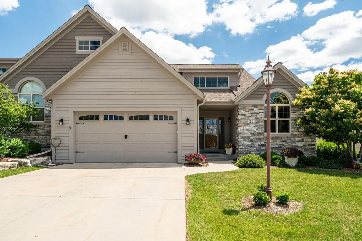 1201 Woodland Hills DRIVE, Waukesha, WI 53188 - #1