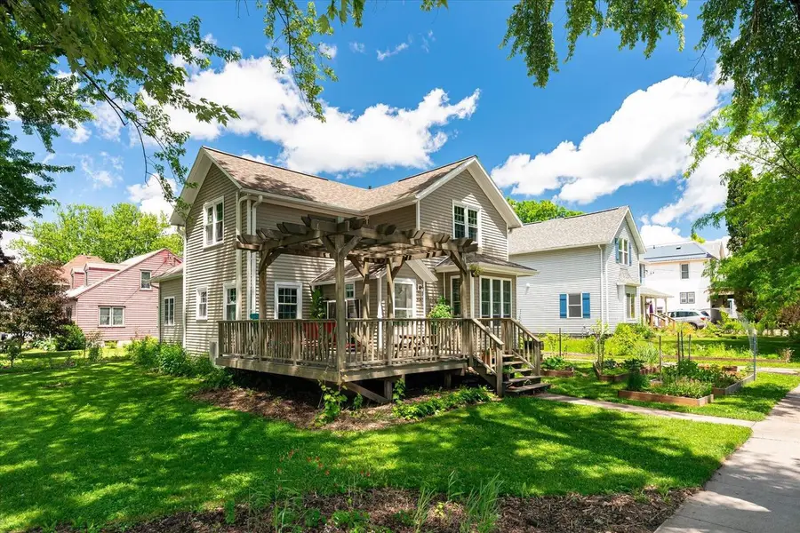 404 E Gillette STREET, Viroqua, WI 54665 - #2