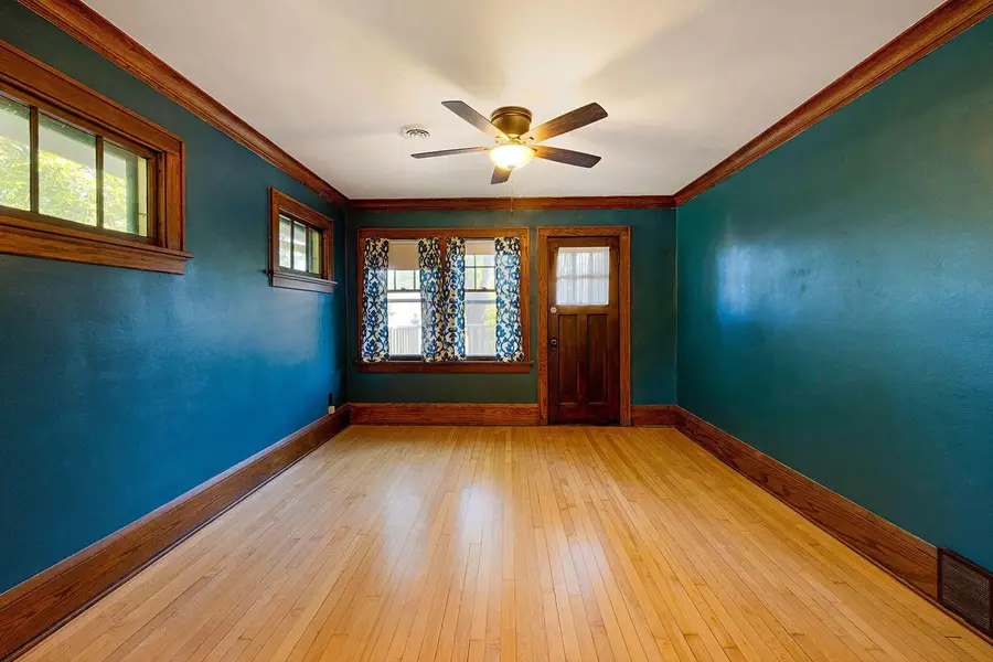 1020 E Manitoba STREET, Milwaukee, WI 53207 - #3