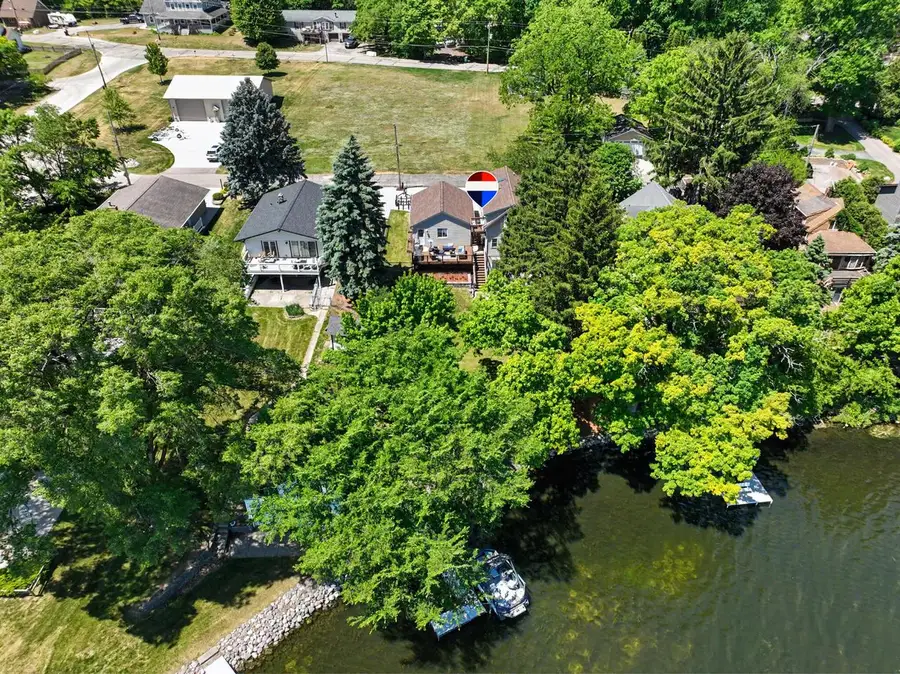 6709 Spruce LANE, Waterford, WI 53185 - #2