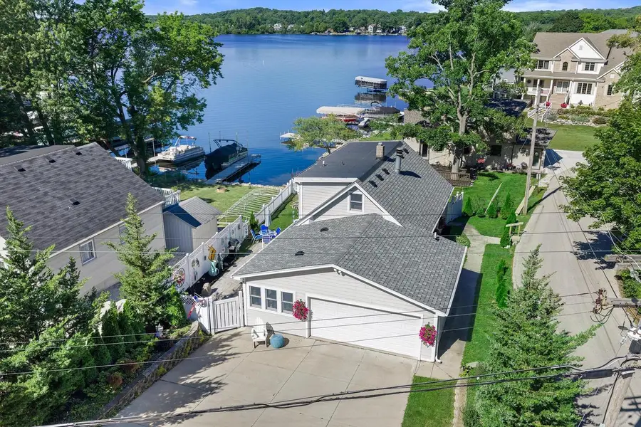 S68W18031 Island DRIVE, Muskego, WI 53150 - #2
