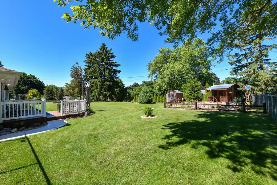 4971 S Jonathan LANE, New Berlin, WI 53151 - #2