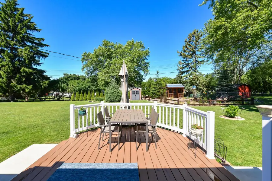 4971 S Jonathan LANE, New Berlin, WI 53151 - #3