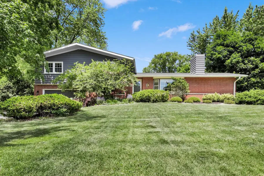 1225 Indianwood DRIVE, Brookfield, WI 53005 - #2