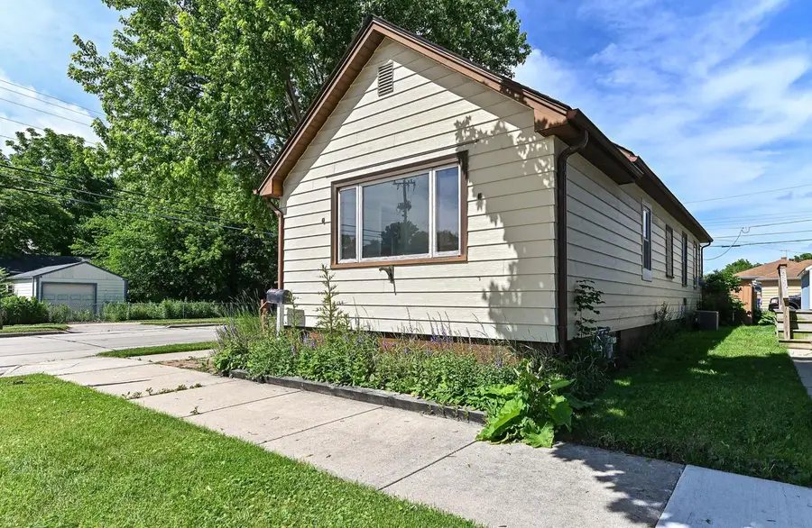 3400 S 8th AVENUE, Racine, WI 53402 - #2