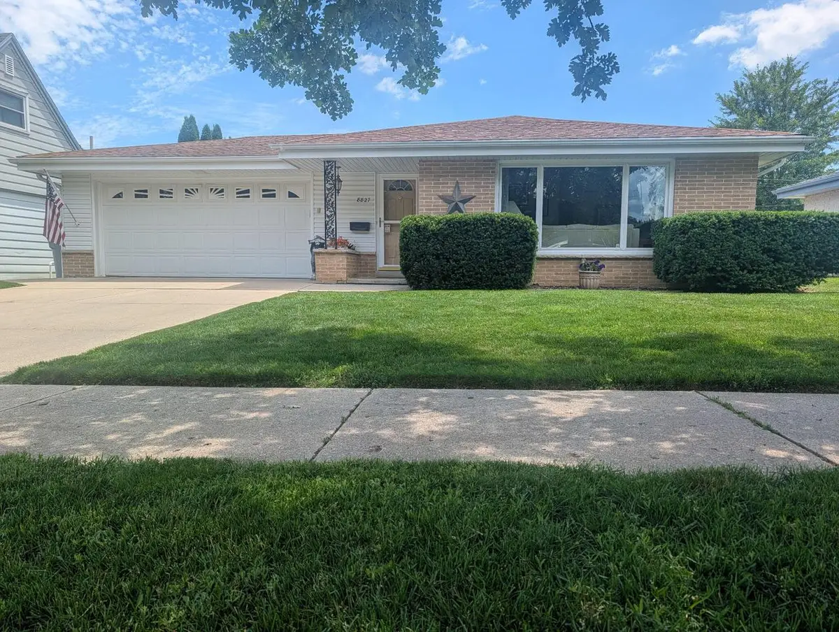 8827 W Burdick AVENUE, Milwaukee, WI 53227 - #1