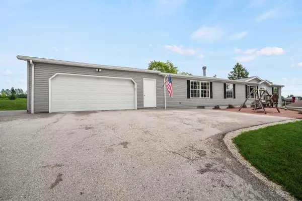 1757 Cedarview DRIVE, Saint Cloud, WI 53079