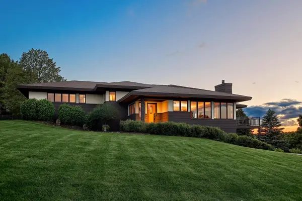 31665 County Rd 1, La Crescent, MN 55947