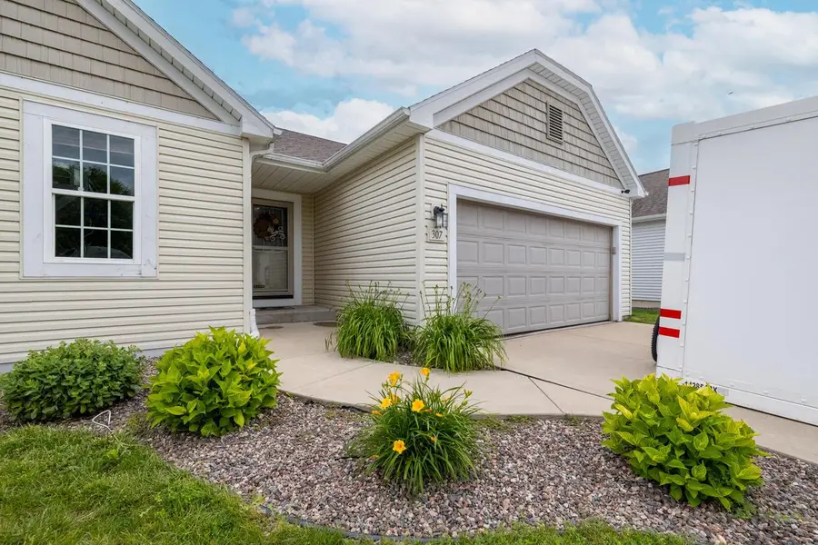 307 Reeds DRIVE, West Bend, WI 53095 - #2