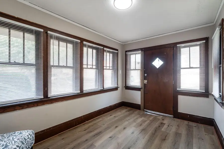 3726 N 19th PLACE, Milwaukee, WI 53206 - #2