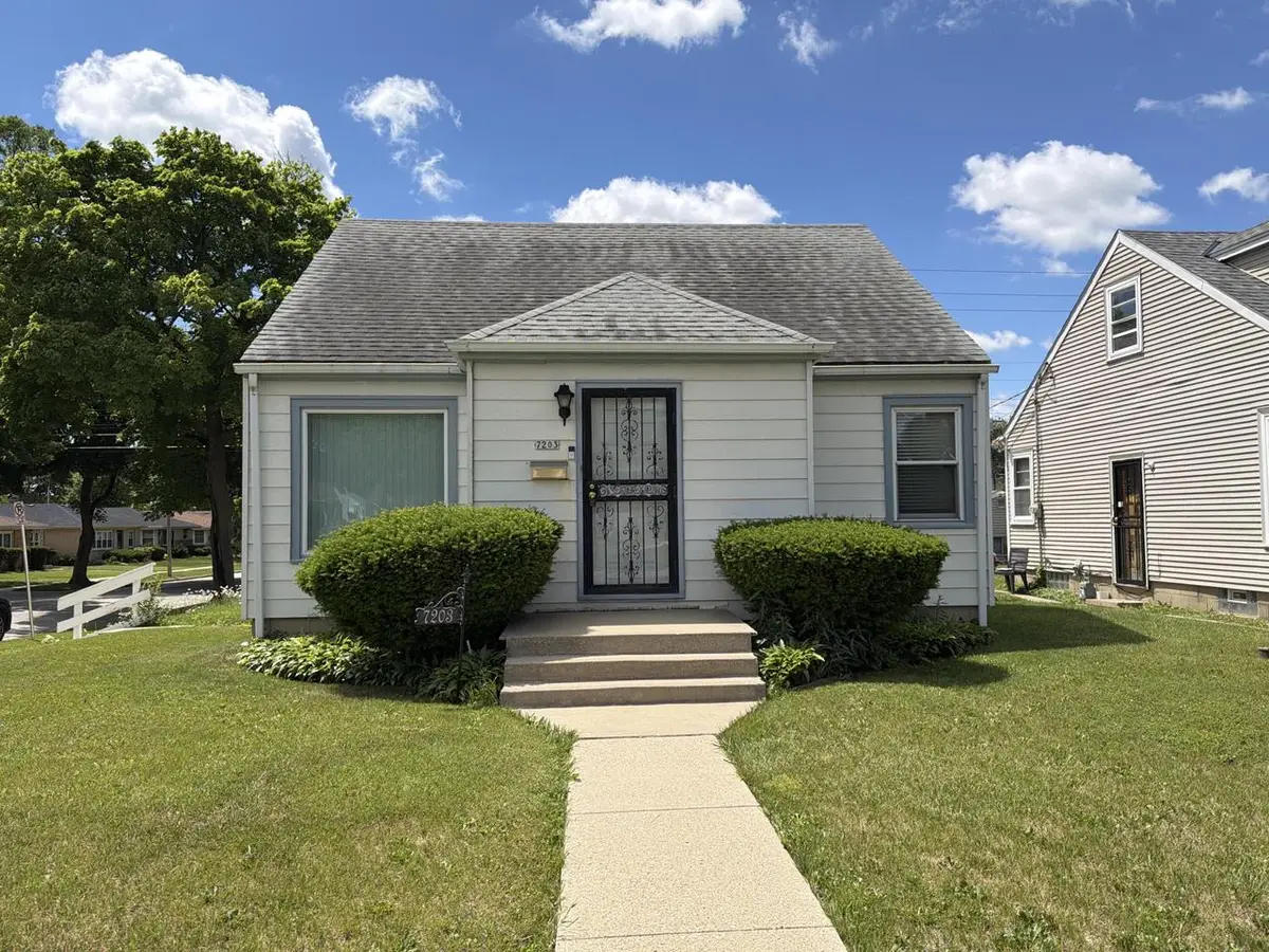 7203 W Hampton AVENUE, Milwaukee, WI 53218 - #1