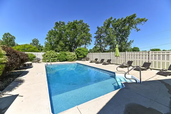6652 Big Bend ROAD, Waterford, WI 53185
