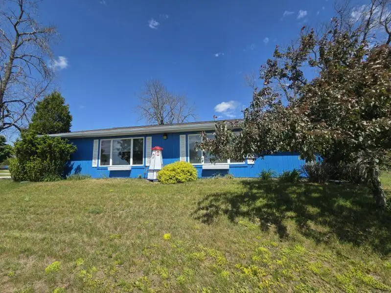 4020 Memorial DRIVE, Two Rivers, WI 54241 - #1