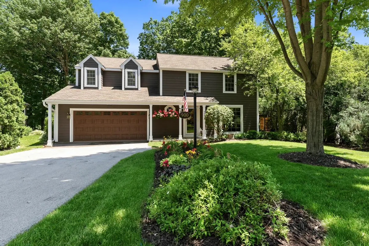 900 Apple Tree LANE, Brookfield, WI 53005 - #1
