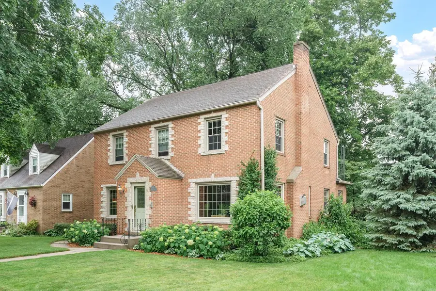 910 Harvey AVENUE, Watertown, WI 53094 - #2