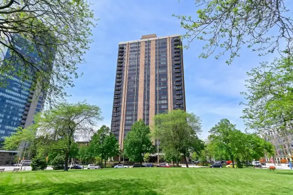 929 N Astor STREET #403, Milwaukee, WI 53202