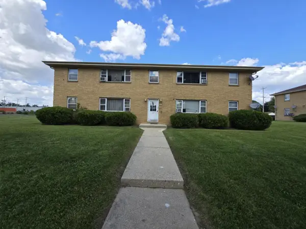 2424 W Howard AVENUE, Milwaukee, WI 53221