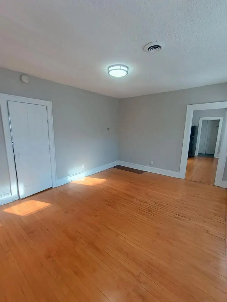 1650 N Arlington PLACE, Milwaukee, WI 53202 - #3