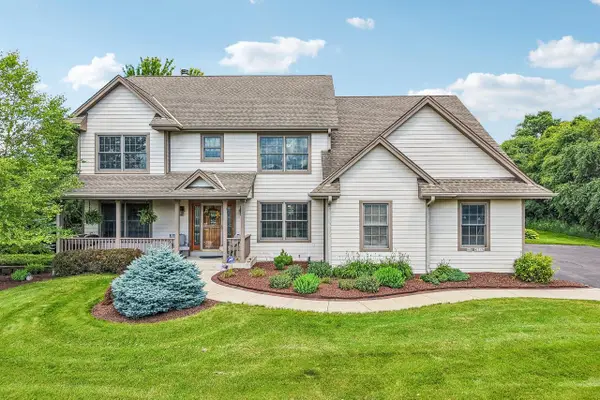 N63W27176 Maple STREET, Sussex, WI 53089