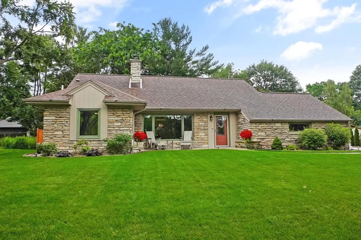 12001 W Underwood PARKWAY, Wauwatosa, WI 53226 - #1