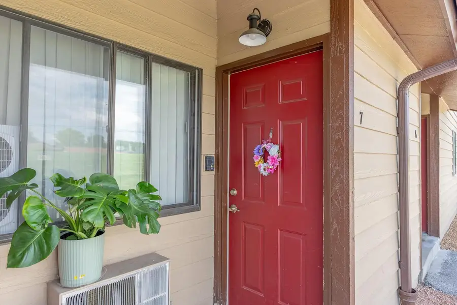 4042 S Pine AVENUE, Milwaukee, WI 53207 - #3