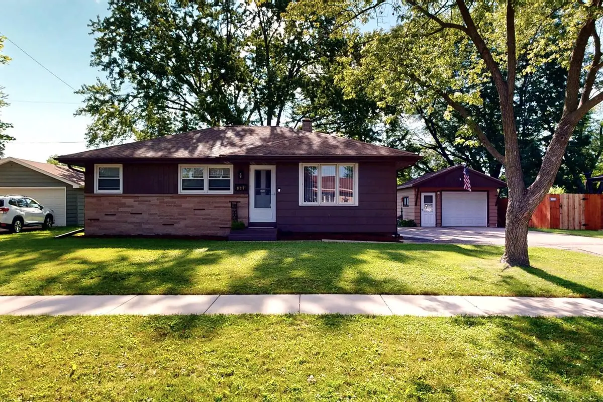 927 Peterson STREET, Fort Atkinson, WI 53538 - #1