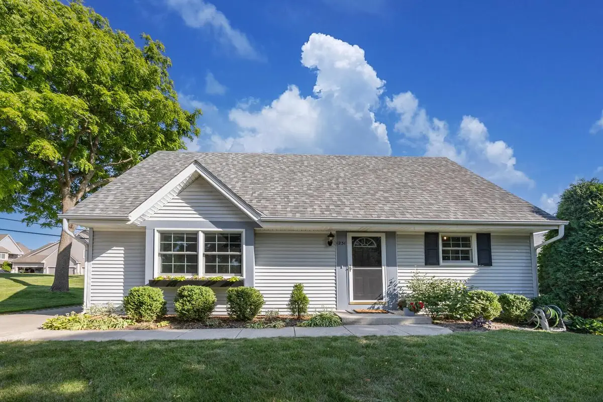 1231 Niagara STREET, Waukesha, WI 53186 - #1