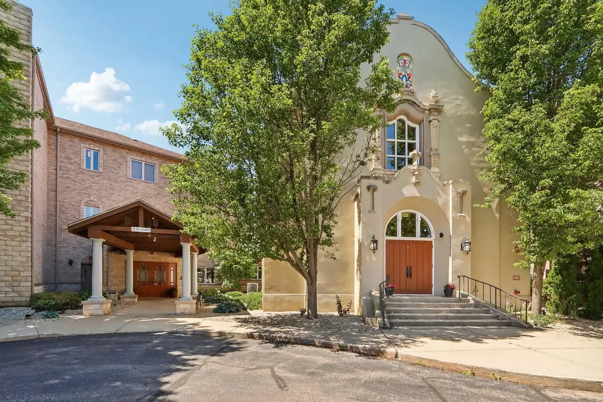 N51W34861 Wisconsin AVENUE #3112, Okauchee, WI 53069 - #1