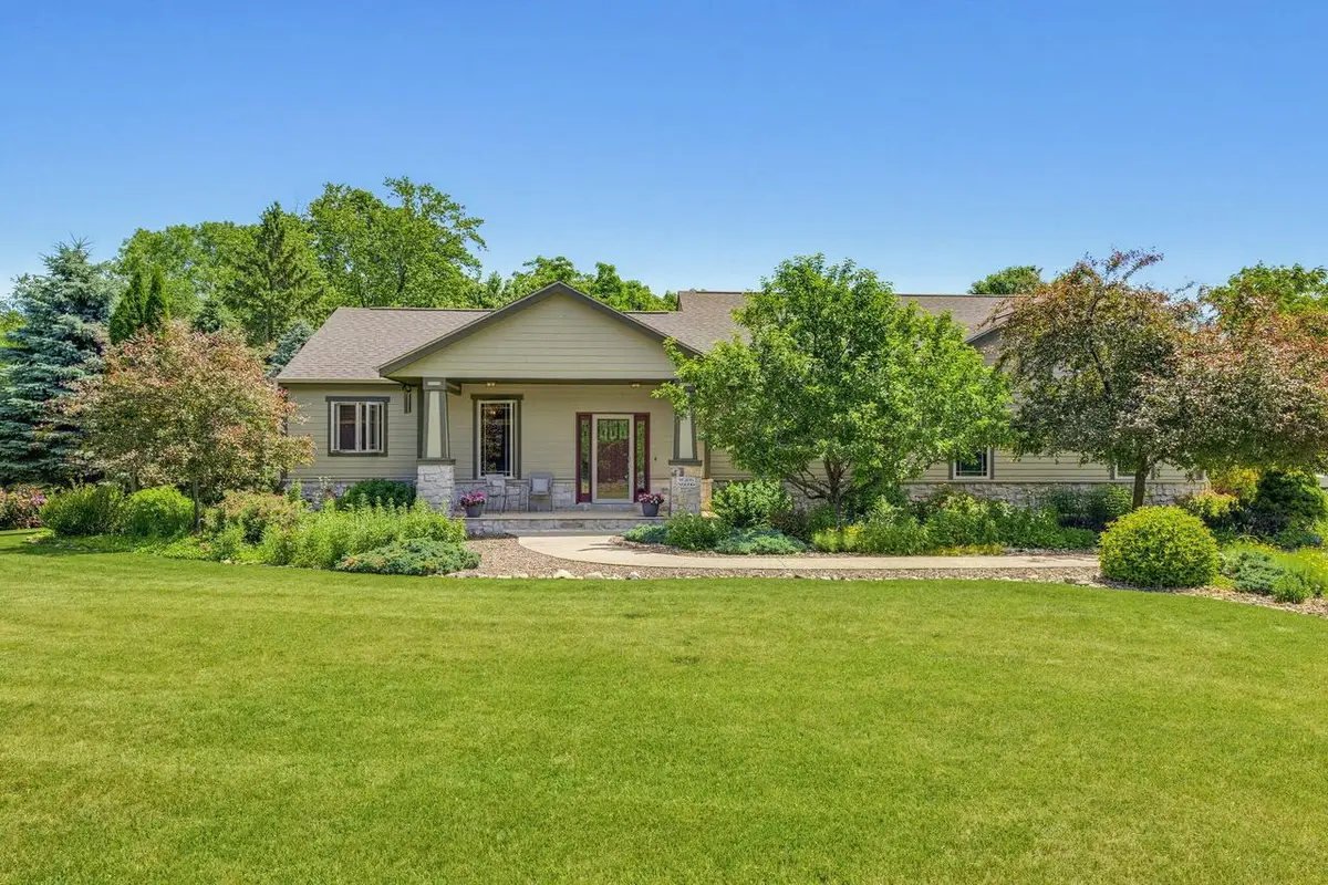W266N6696 Beacon Hills DRIVE, Lisbon, WI 53089 - #1