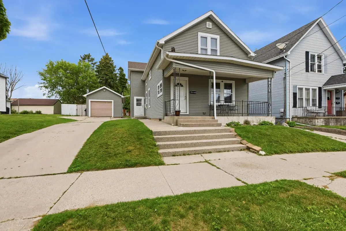 1210 Hamilton STREET, Manitowoc, WI 54220 - #1