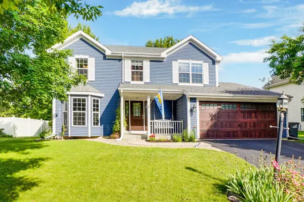 2549 Fox River PARKWAY, Waukesha, WI 53189