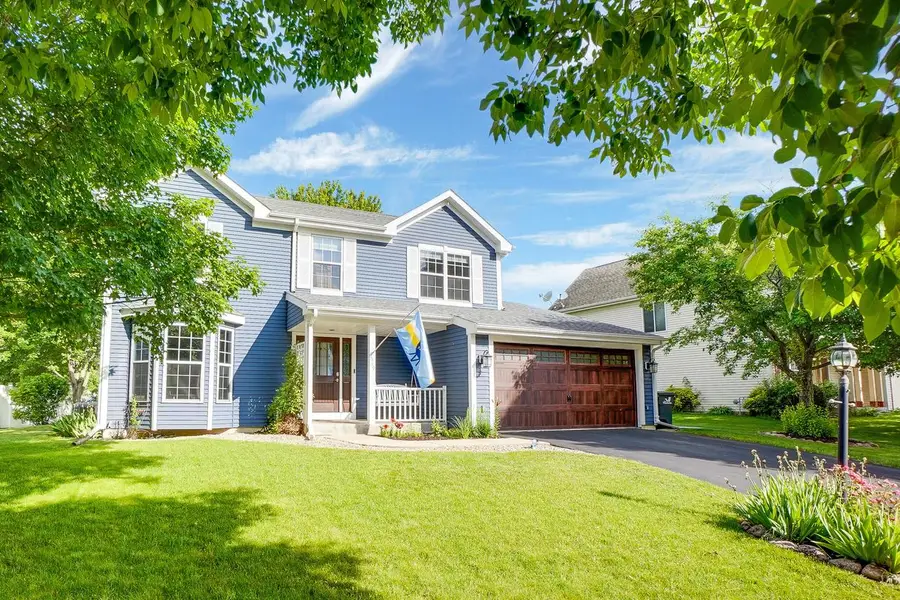 2549 Fox River PARKWAY, Waukesha, WI 53189 - #2
