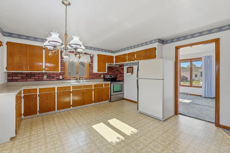 643 Grand AVENUE, Random Lake, WI 53075 - #2