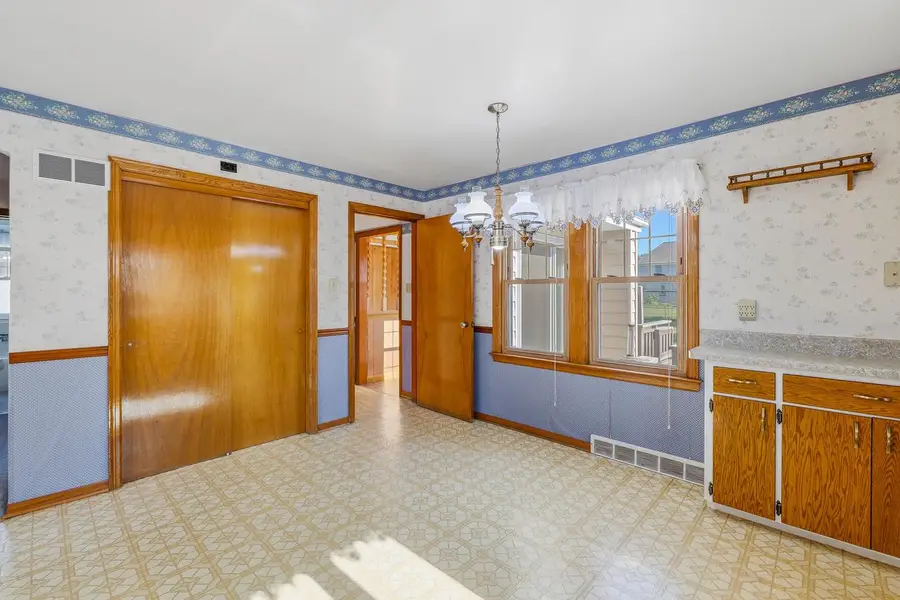 643 Grand AVENUE, Random Lake, WI 53075 - #3