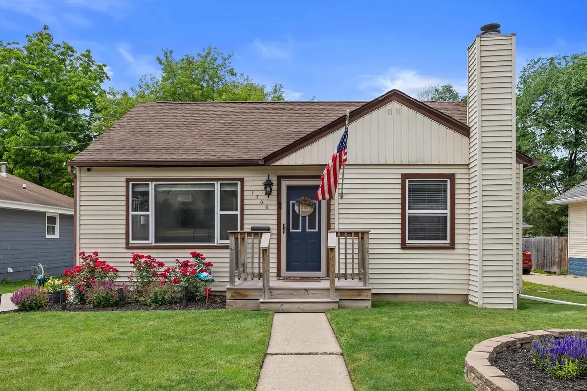 1704 Murray AVENUE, Waukesha, WI 53186 - #1