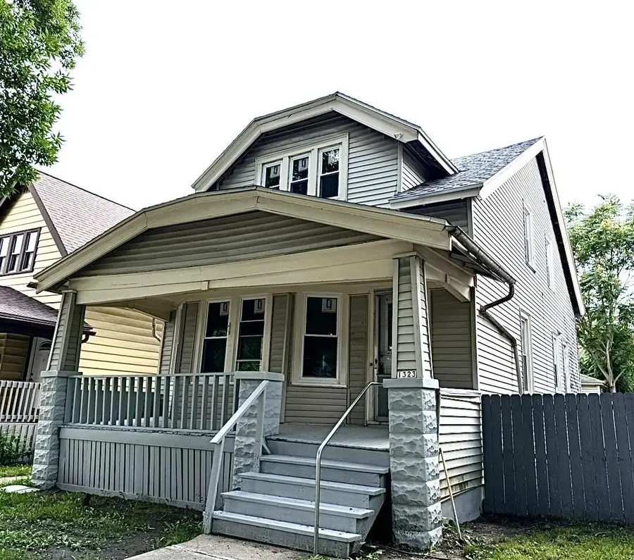 1323 S 37th STREET, Milwaukee, WI 53215 - #2