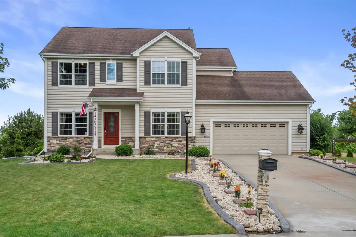 W141N10538 Wooded Hills DRIVE, Germantown, WI 53022 - #1
