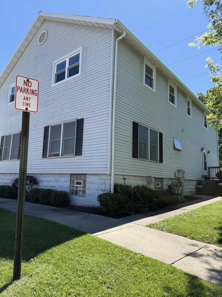 610 E Wisconsin STREET #610 1/2, Delavan, WI 53115 - #2